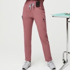 Figs scrubs (yola) in mauve - Med P, high waisted